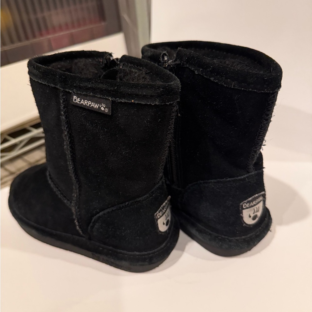 BearPaw Boots size 11 kids - Picture 2 of 10